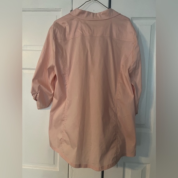 MONROE & MAIN Shirt - Picture 2 of 6